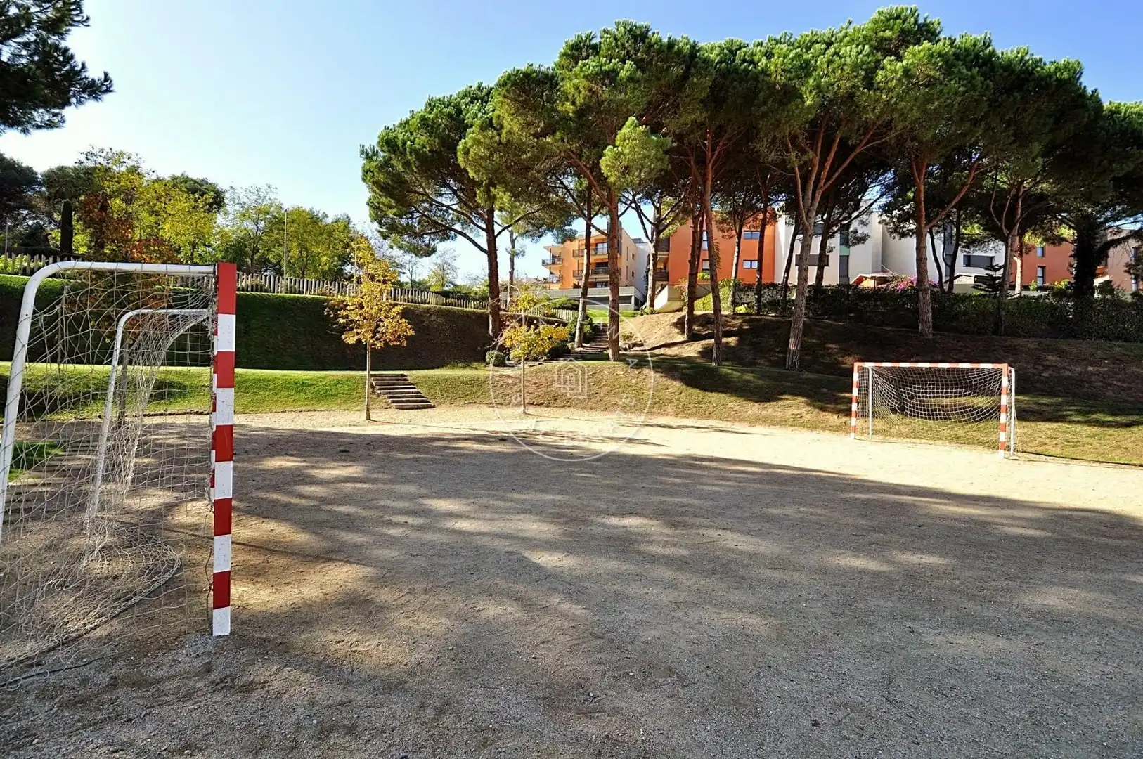 Aparcament de Pis en venda en Lloret de Mar amb Aire condicionat, Jardí privat i Piscina comunitària