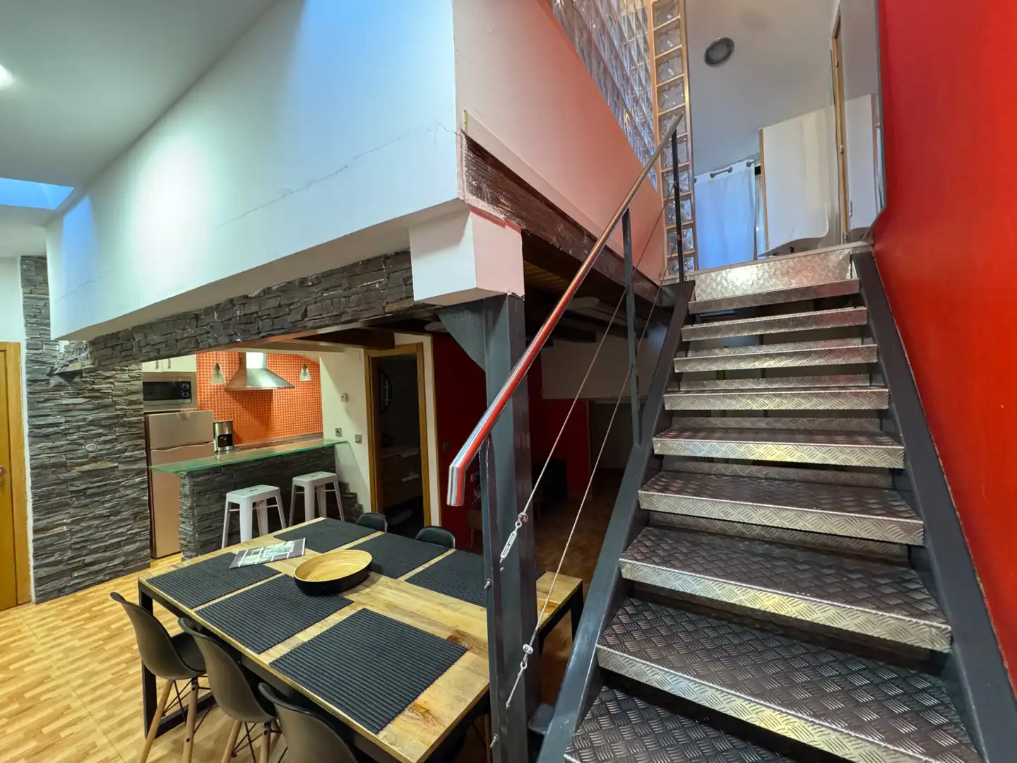Ático en venta en Jaca con Terraza, Trastero y Amueblado