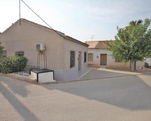 Vista exterior de Casa o xalet en venda en Orihuela amb Jardí privat i Terrassa