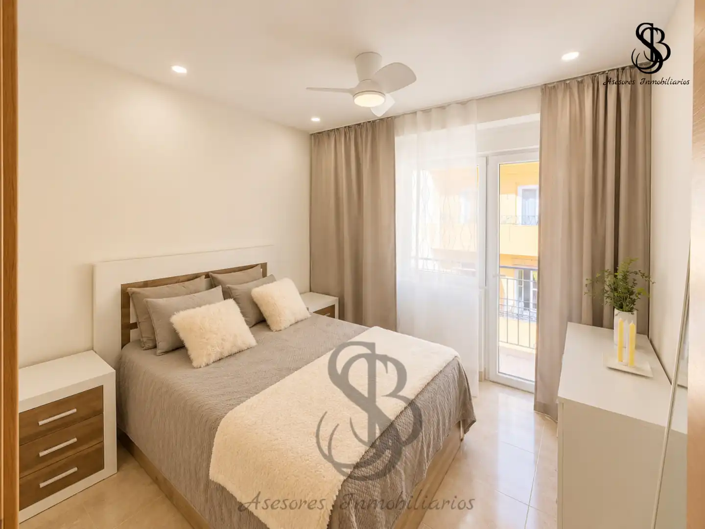 Piso con terraza en venta en Calle del Capitán Rueda, imagen 13