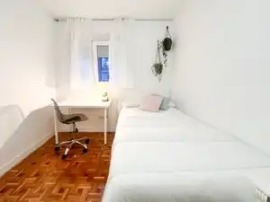 Habitación de Piso para compartir en Móstoles con Calefacción, Amueblado y Horno
