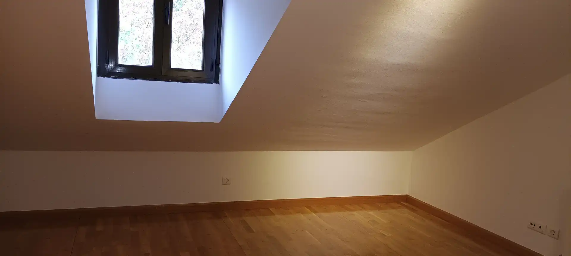 Maisonette zur Miete in Segovia mit Klimaanlage, Heizung und Parkett