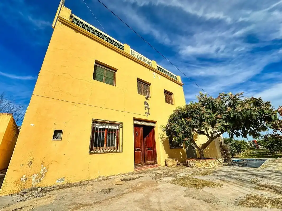 Vista exterior de Casa o xalet en venda en Beniarbeig amb Jardí privat, Terrassa i Traster