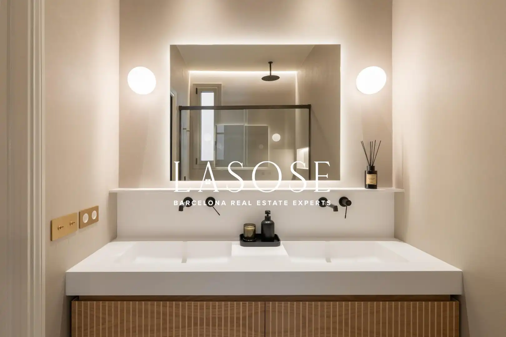 Baño de Ático en venta en Barcelona con Aire acondicionado, Calefacción y Terraza