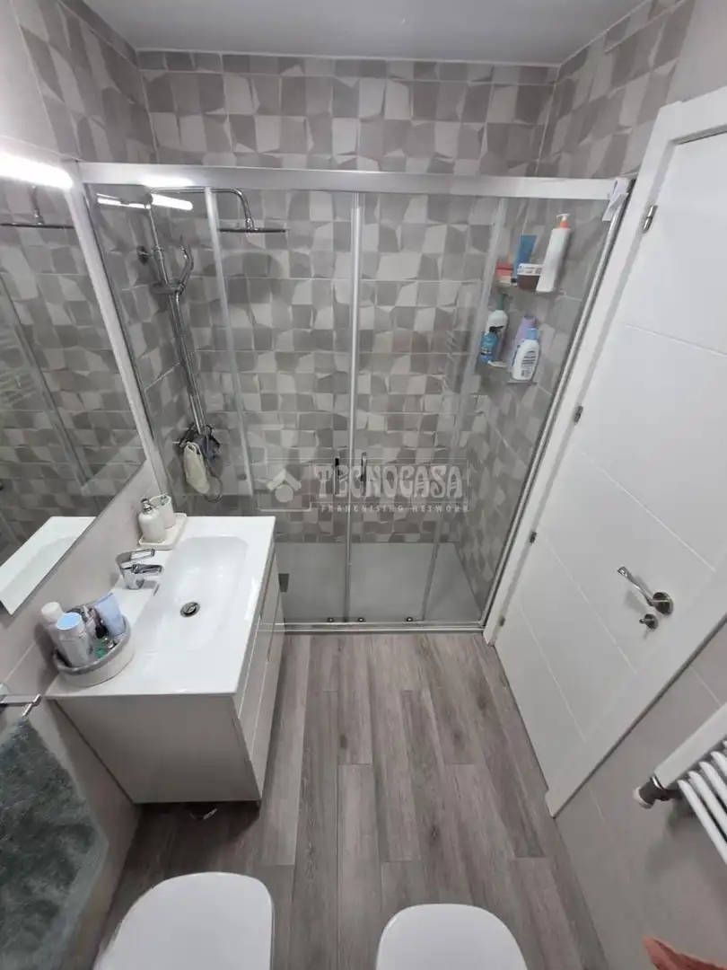 Badezimmer von Wohnung zum Verkauf in Valdemoro mit Heizung und Abstellraum