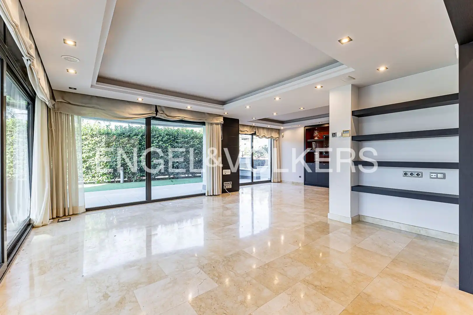 Terrace of Houses for sale in Esplugues de Llobregat  with Air Conditioner, Heating and Private garden