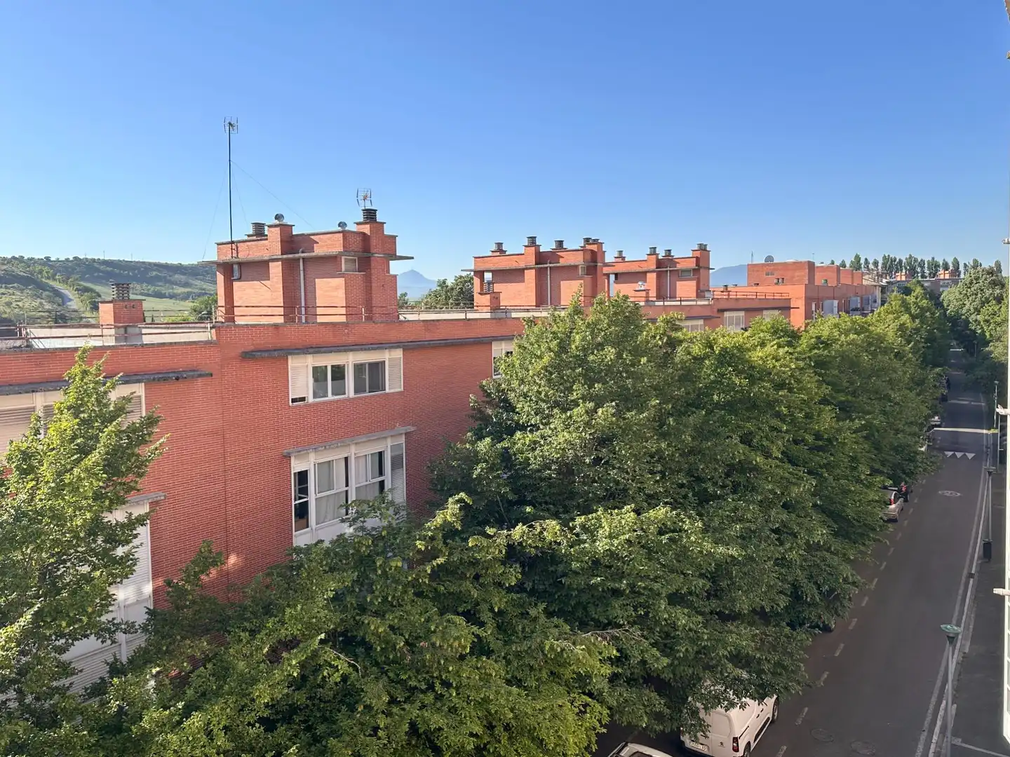 Vista exterior de Piso en venta en  Pamplona / Iruña con Aire acondicionado, Calefacción y Parquet