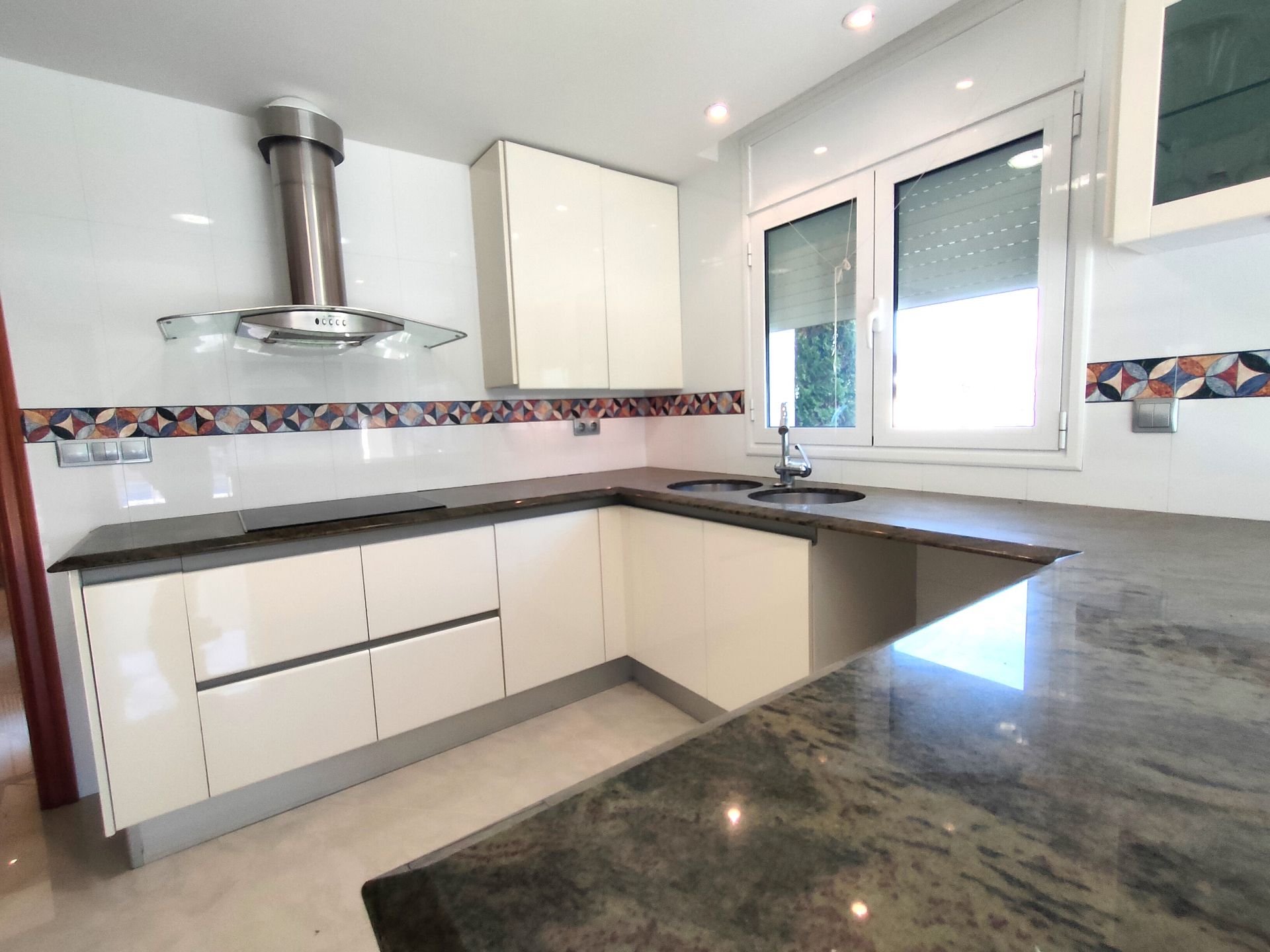 Kitchen of House or chalet for sale in Riudellots de la Selva  with Air Conditioner, Heating and Private garden
