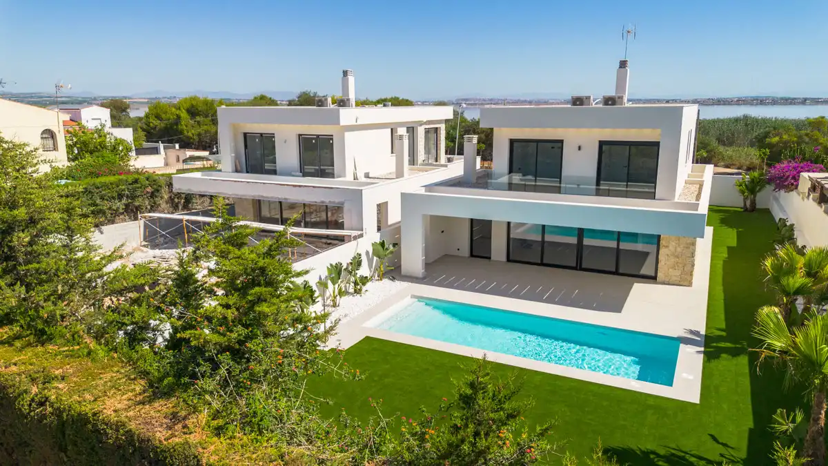 Vista exterior de Casa o xalet en venda en Torrevieja