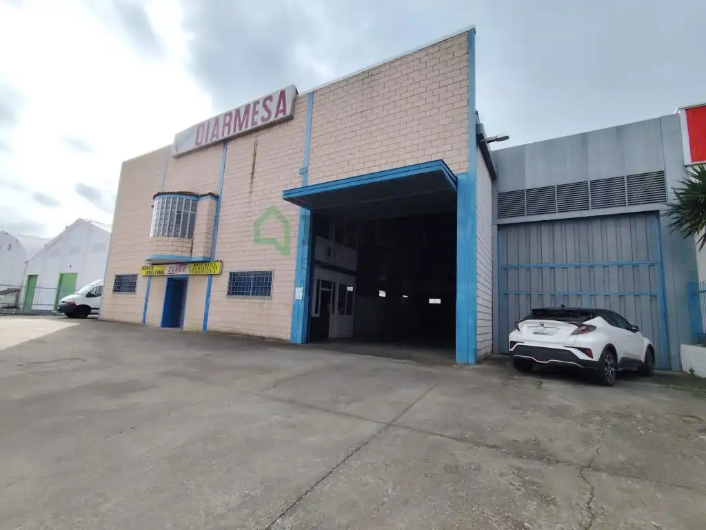 Nau industrial en venda a La Estación