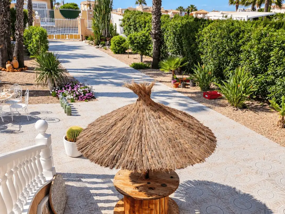 Jardí de Casa o xalet en venda en Benferri amb Aire condicionat, Terrassa i Piscina