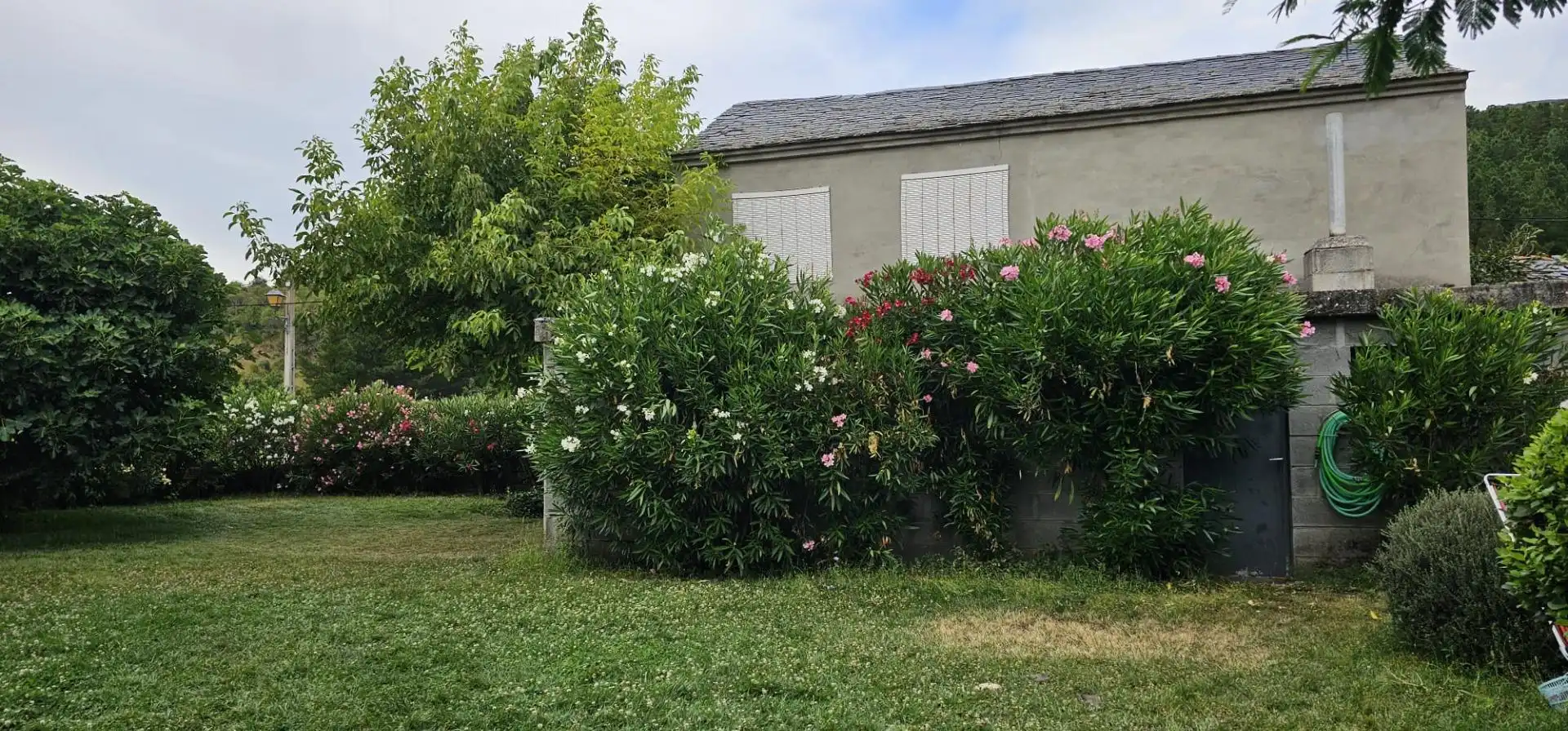 Finca rústica en venda en Ponferrada amb Jardí privat