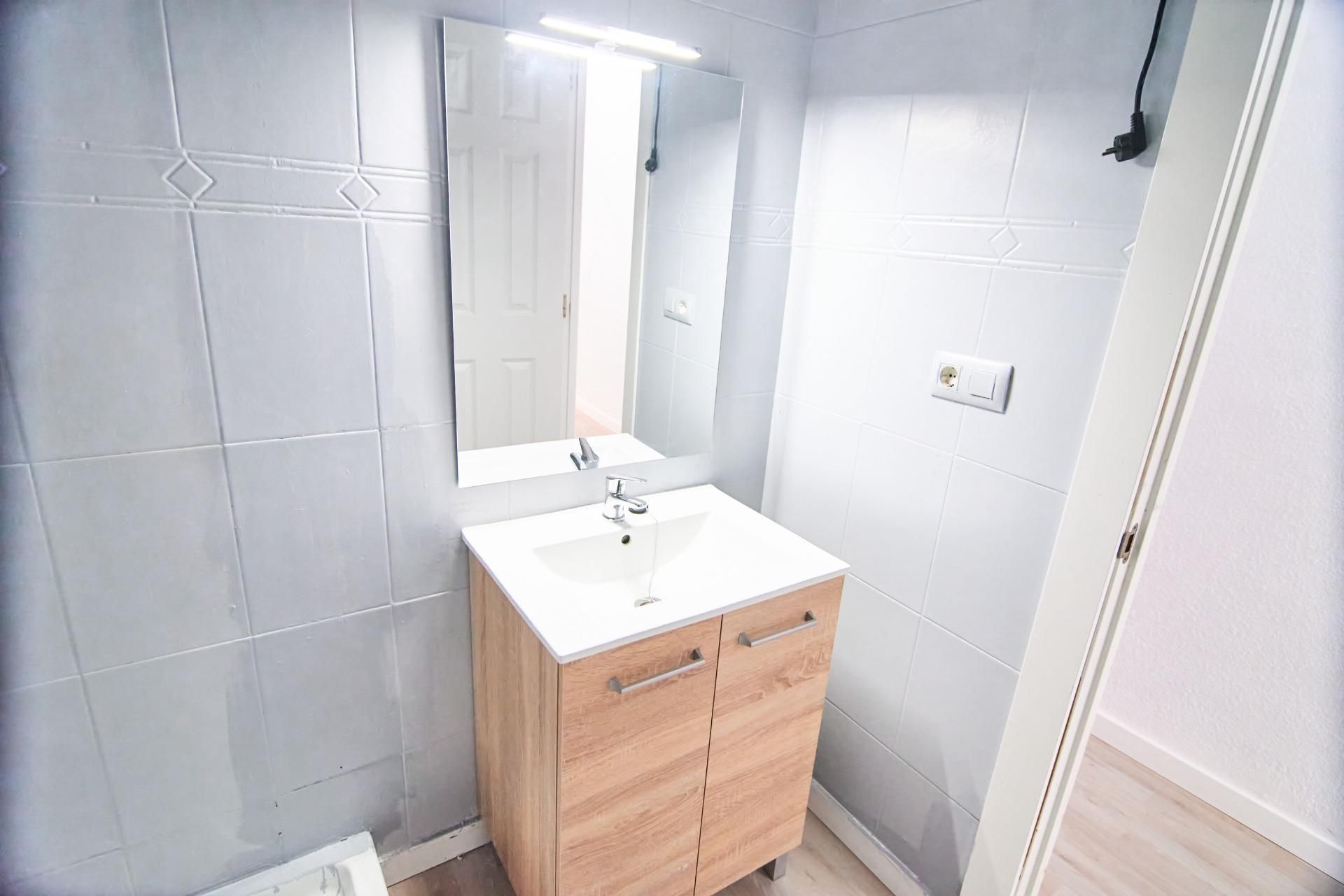 Bany de Pis en venda en Torrent amb Balcó