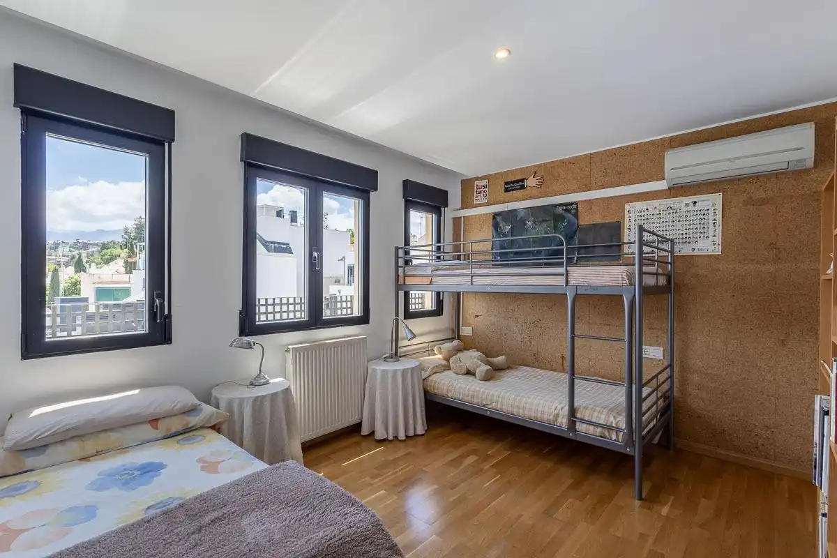 Bedroom of Houses for sale in Granada  with Air Conditioner, Heating and Terrace