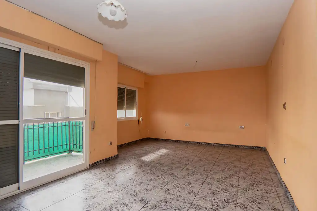 Sala de estar de Piso en venta en Las Torres de Cotillas con Balcón