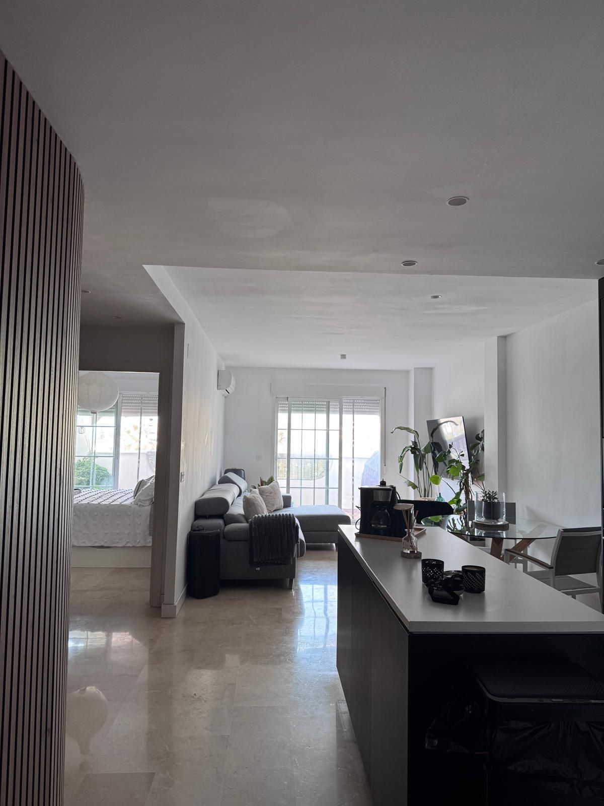 Dormitori de Apartament en venda en Motril amb Aire condicionat, Calefacció i Jardí privat