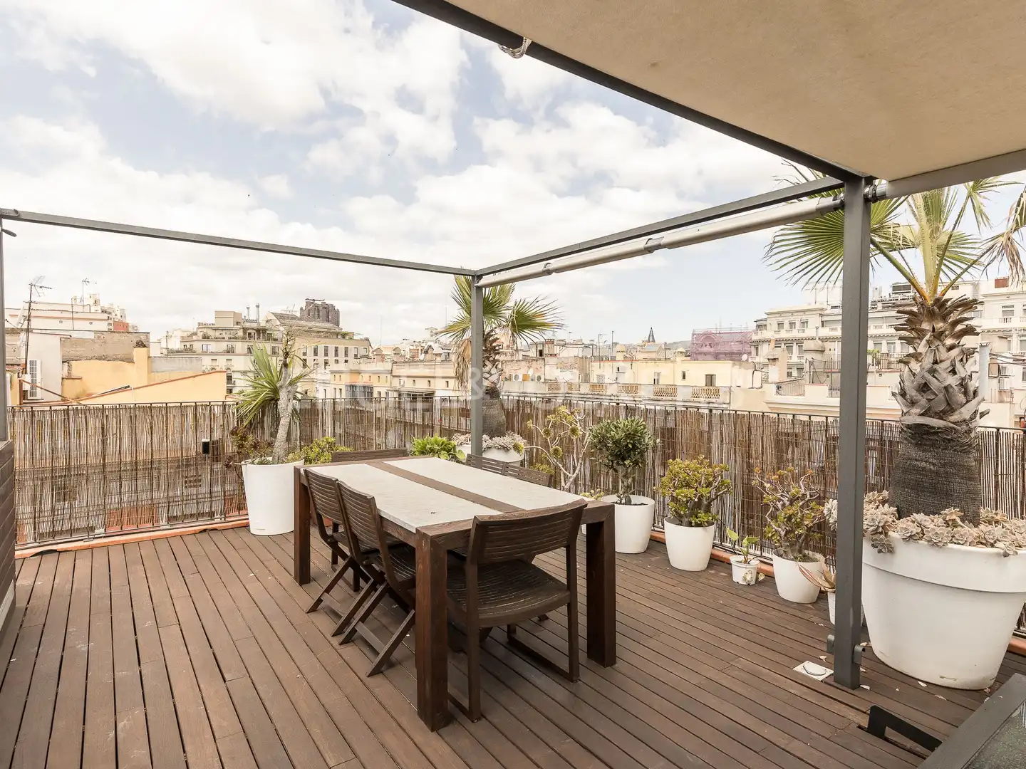 Terrasse von Dachboden zur Miete in Barcelona mit Klimaanlage, Heizung und Parkett