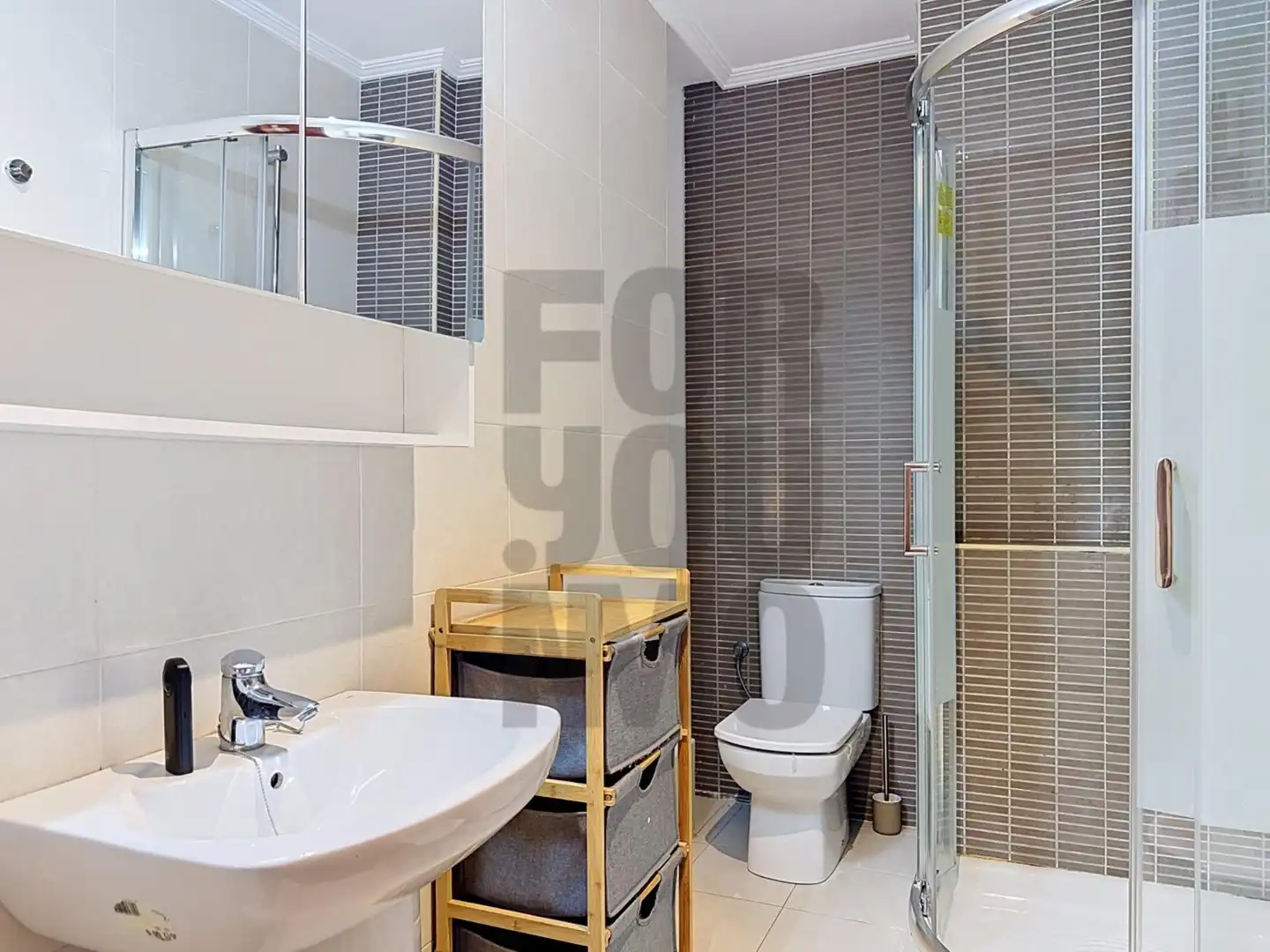 Baño de Piso en venta en Irun  con Calefacción, Trastero y Balcón
