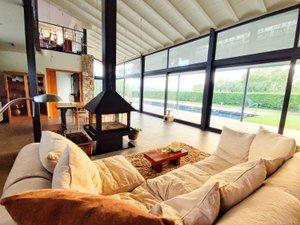 Living room of House or chalet for sale in Cervià de Ter  with Air Conditioner, Private garden and Terrace