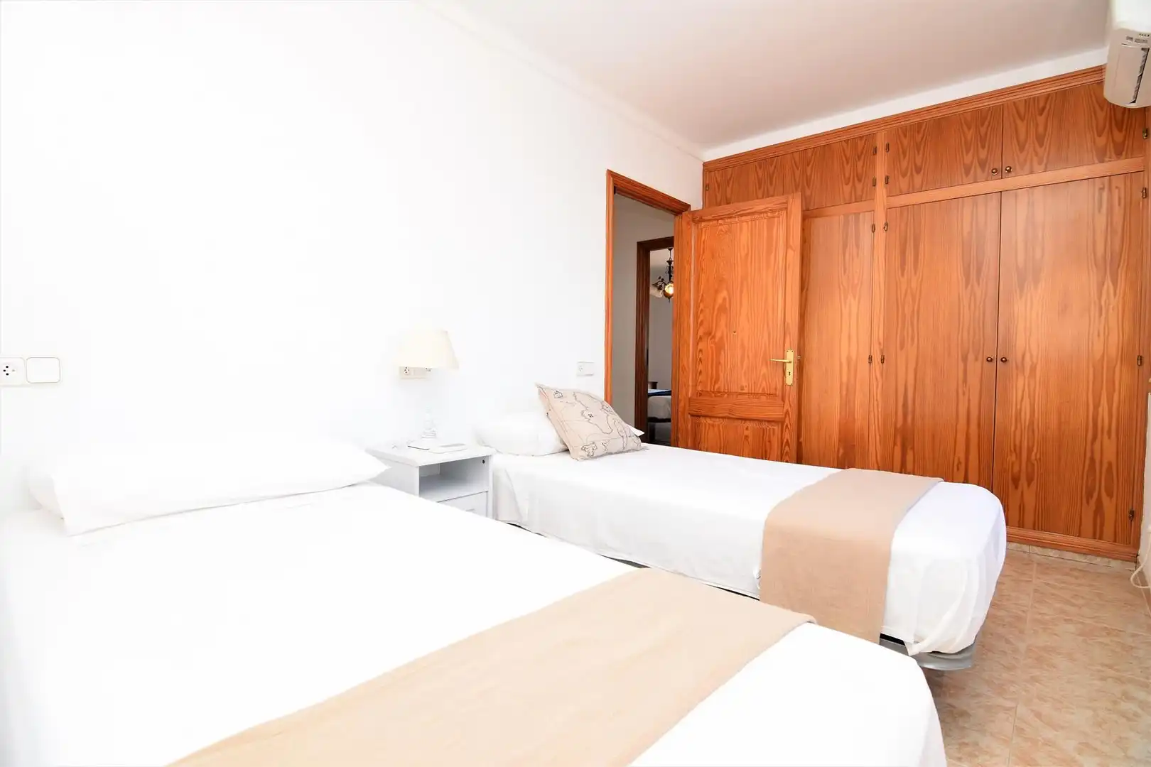 Schlafzimmer von Haus oder Chalet zur Miete in Artà mit Klimaanlage, Heizung und Terrasse