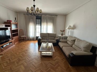Piso con ascensor en venta en Tomelloso