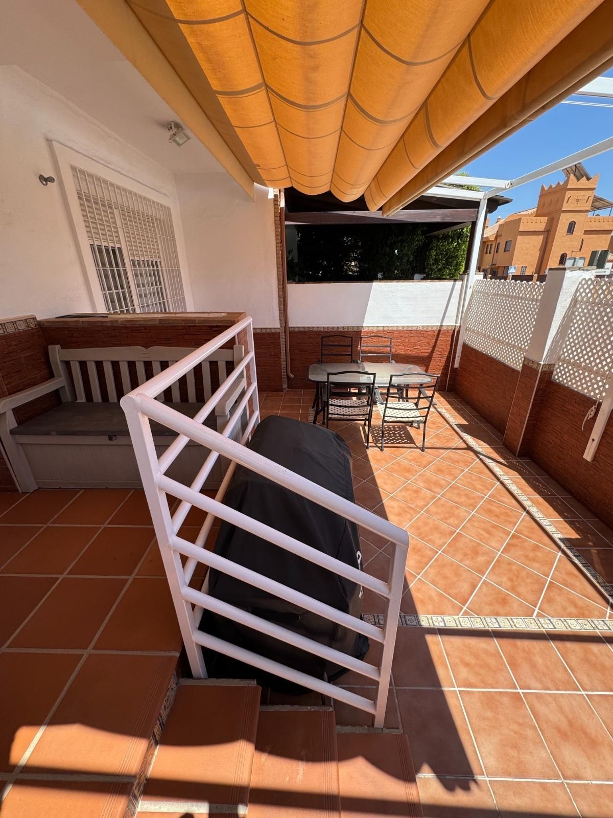 Terrassa de Casa adosada en venda en Rincón de la Victoria amb Aire condicionat, Terrassa i Piscina comunitària