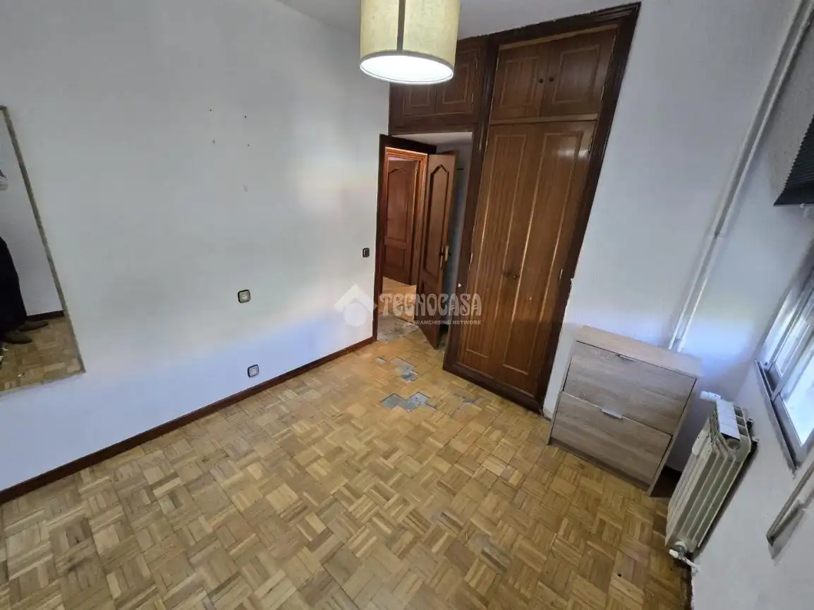Dormitori de Pis en venda en Madrid amb Calefacció