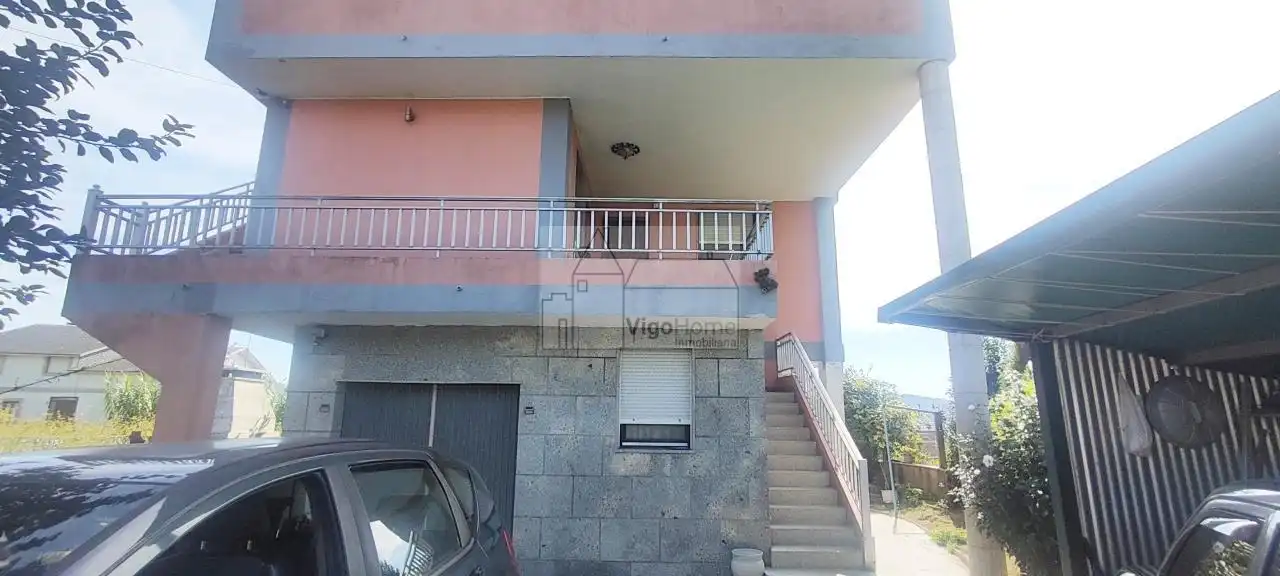 Vista exterior de Casa o chalet en venta en Vigo  con Calefacción, Jardín privado y Terraza