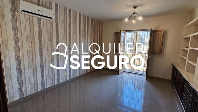 Sala d'estar de Pis de lloguer en San Juan de Aznalfarache amb Terrassa