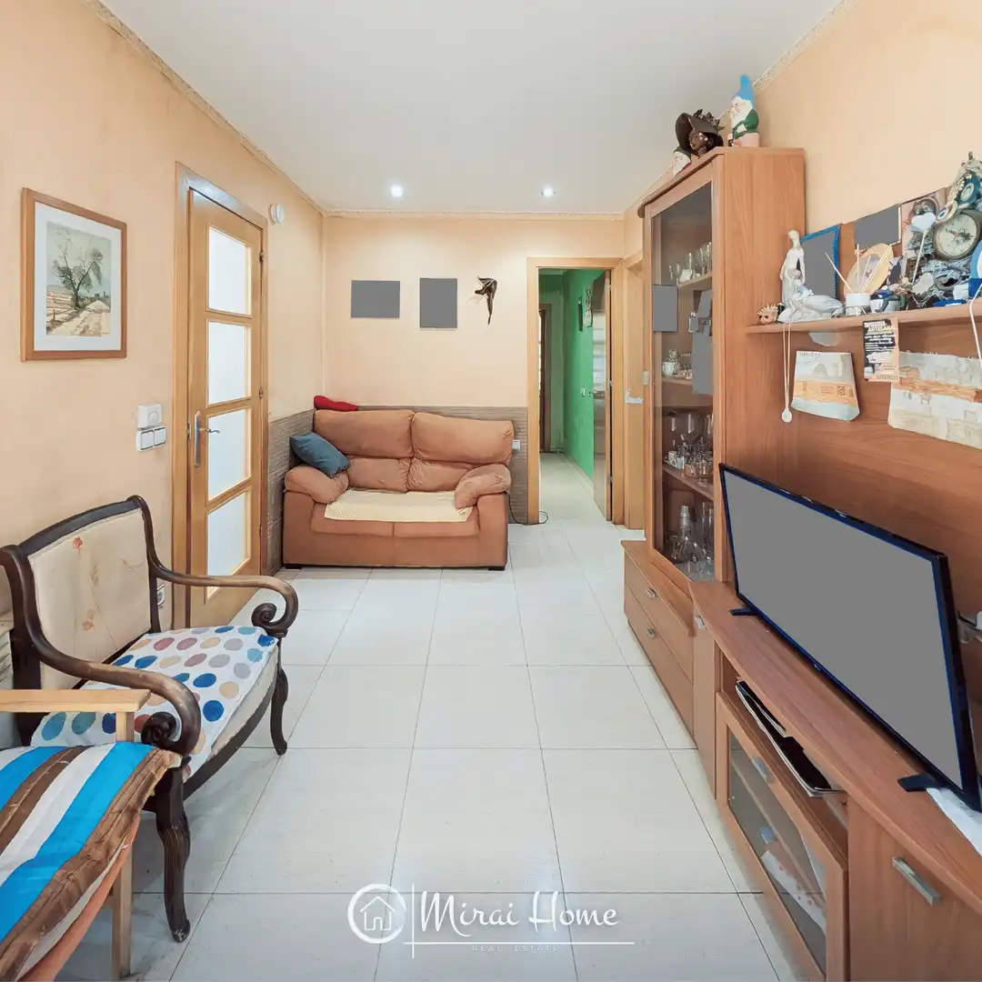 Sala d'estar de Casa o xalet en venda en Parets del Vallès amb Aire condicionat, Calefacció i Jardí privat
