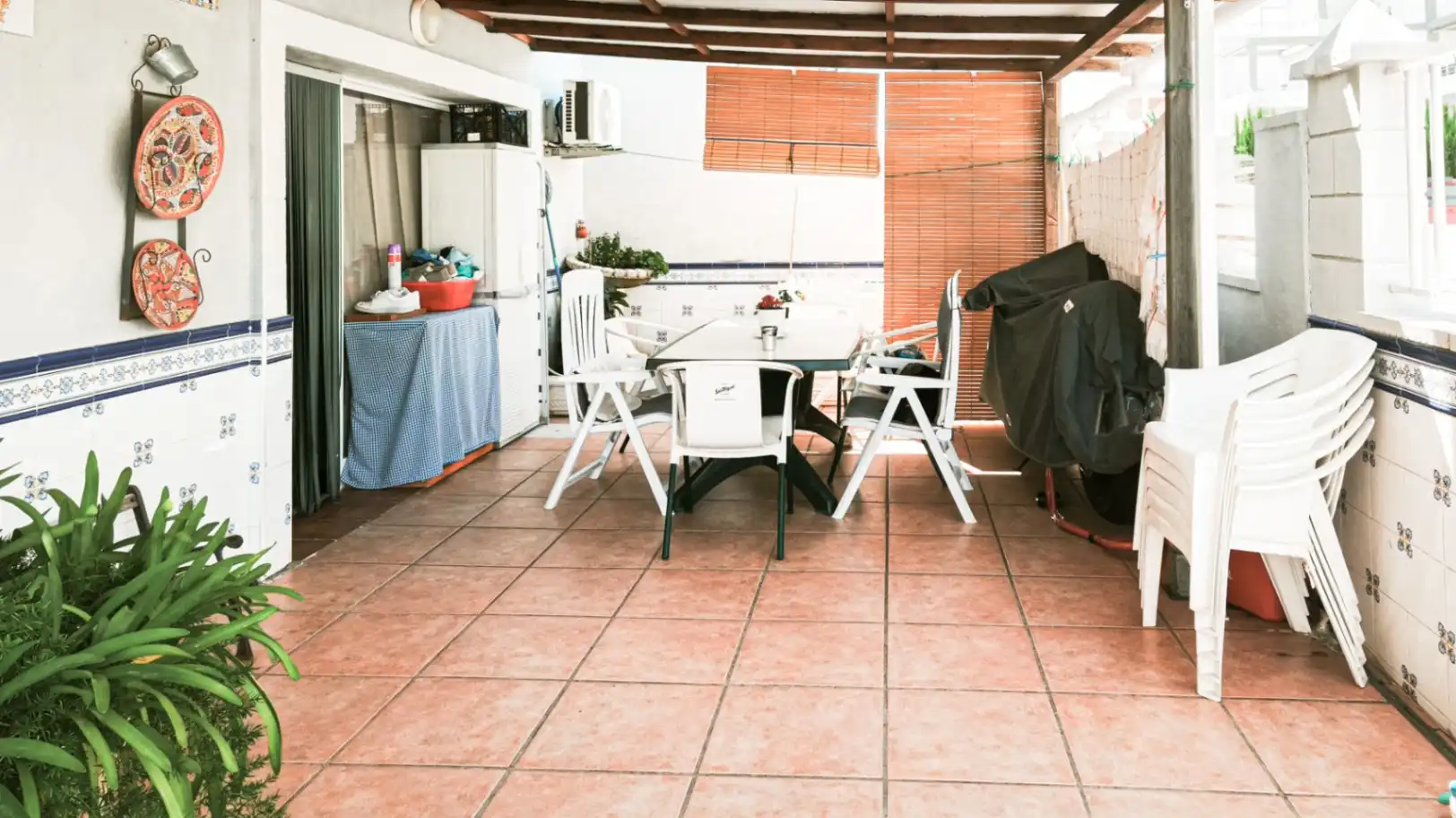 Terrasse von Haus oder Chalet zum Verkauf in Oliva mit Klimaanlage, Heizung und Terrasse
