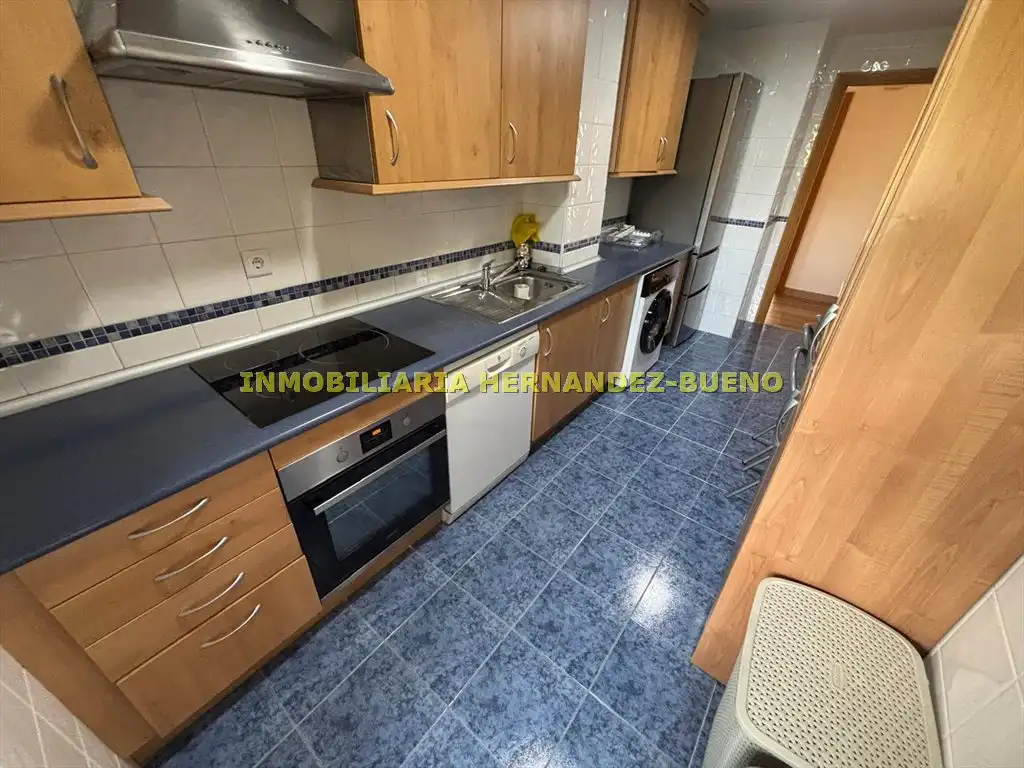Kitchen of Flat for rent in Salamanca  with Heating, Furnished and Balcony