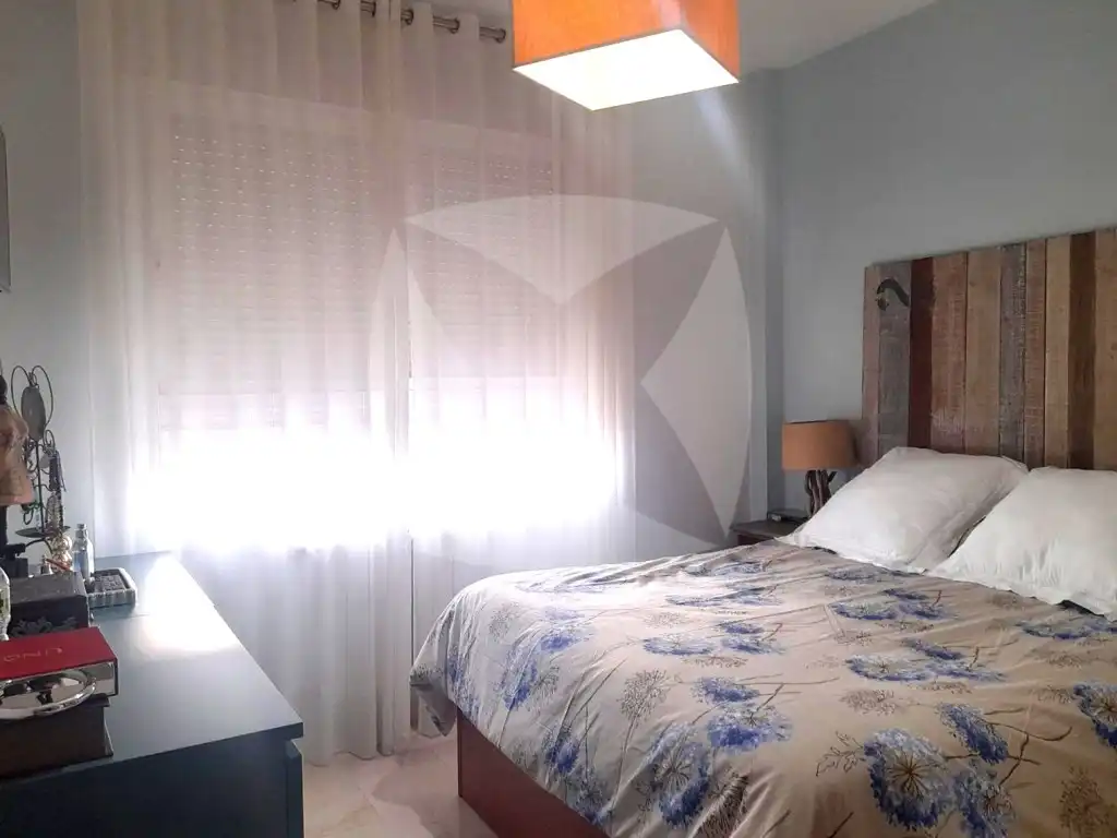 Schlafzimmer von Wohnung zum Verkauf in Badajoz mit Klimaanlage