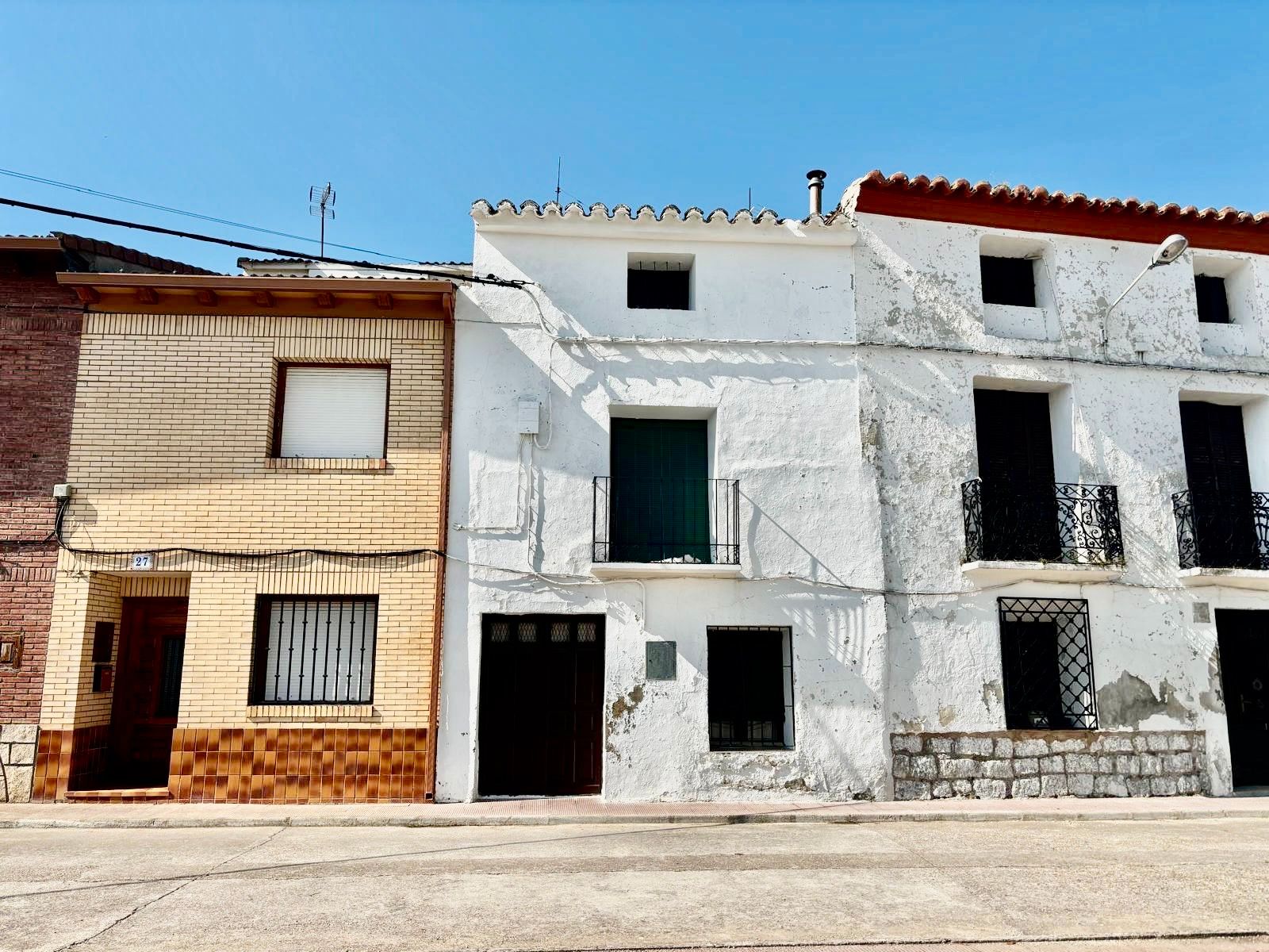 Exterior view of House or chalet for sale in Valfarta  with Storage room and Furnished