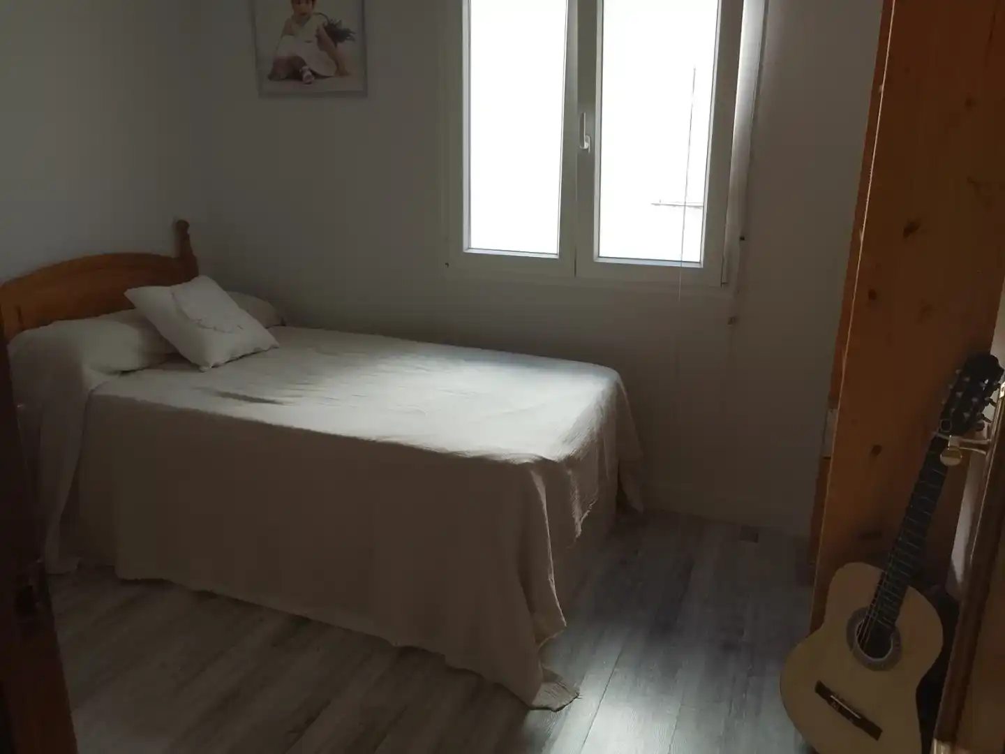 Bedroom of Flat for share in Onil  with Air Conditioner, Private garden and Storage room