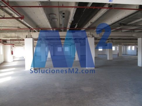 Nau industrial en venda en Alcobendas