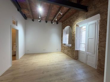 Casa amb balcó en venda a Centre