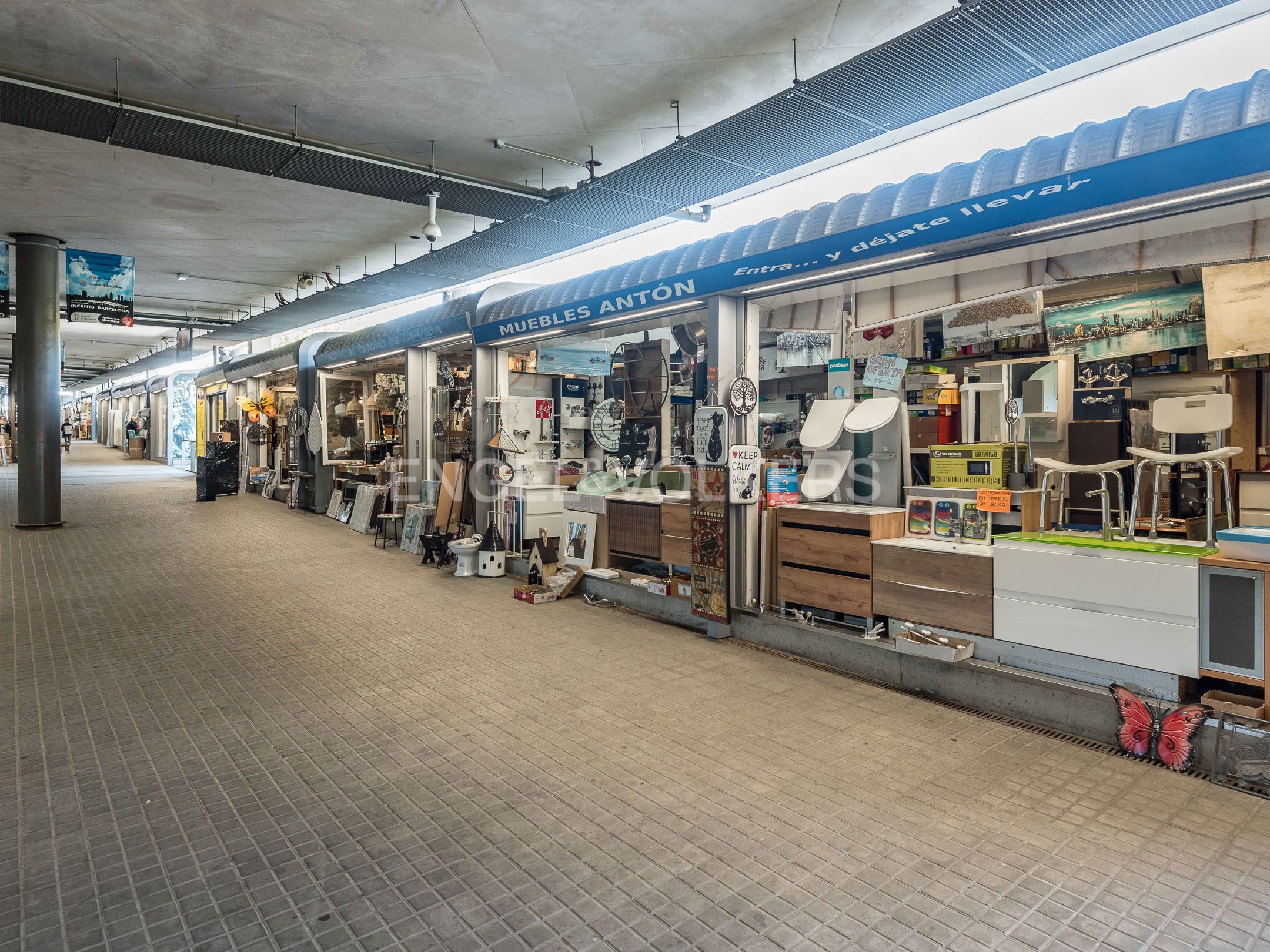 Premises for sale in  Barcelona Capital