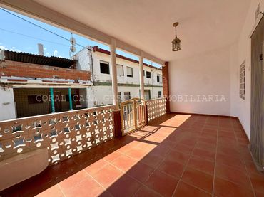 Adossat de lloguer a Corinto - Almarda