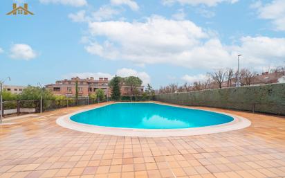 Piscina de Pis en venda en Las Rozas de Madrid