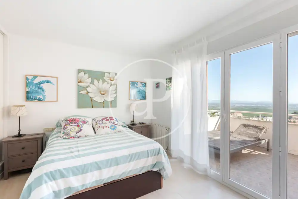Bedroom of Houses for sale in Chiva  with Heating, Private garden and Terrace