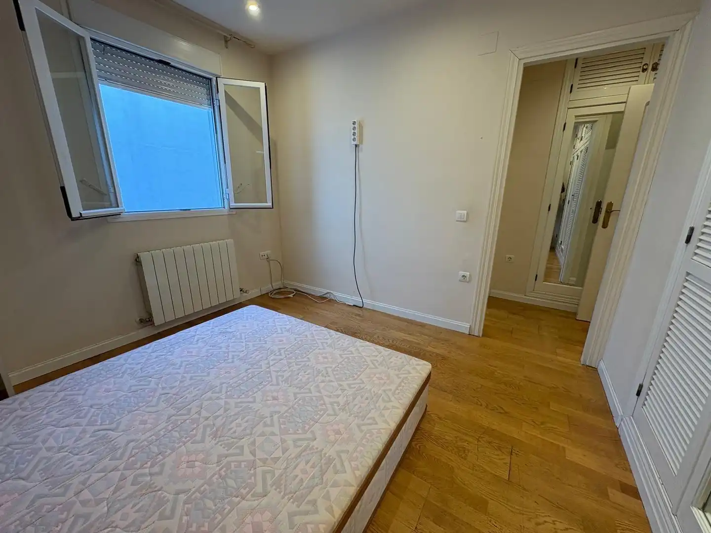 Schlafzimmer von Wohnung zum Verkauf in Córdoba mit Klimaanlage, Heizung und Terrasse