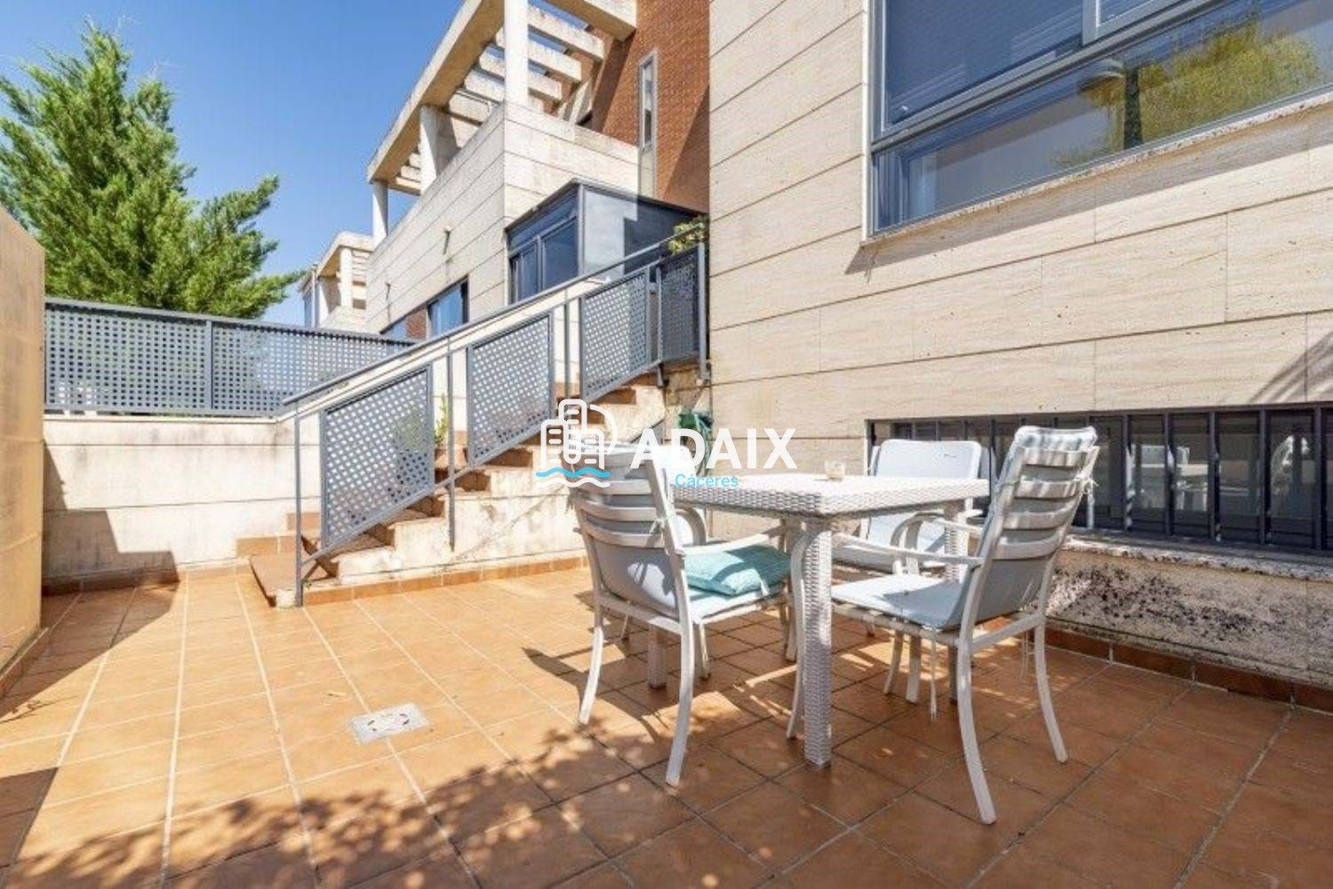 Terrace of House or chalet for sale in Cáceres Capital  with Air Conditioner, Heating and Terrace