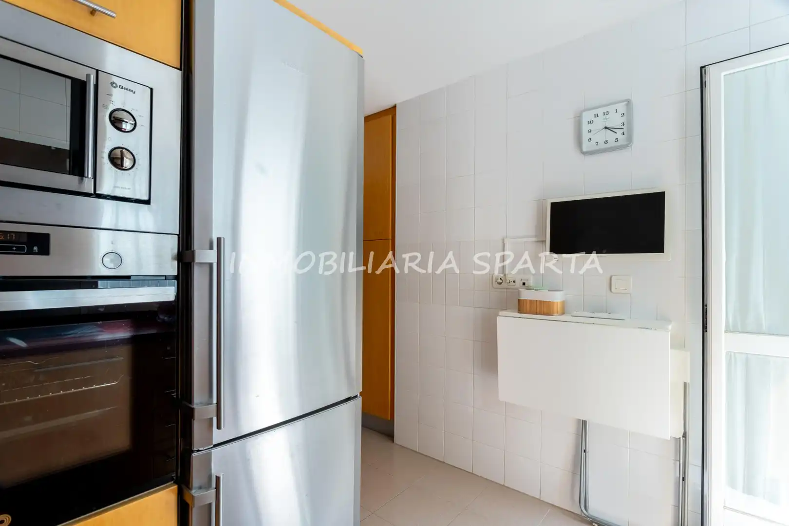 Kitchen of Detached homes for sale in Bollullos de la Mitación  with Air Conditioner, Terrace and Oven
