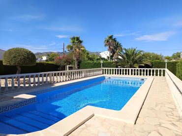 Villa mit Balkon zum Verkauf in Carrer FLOR DE LA-3 CALES