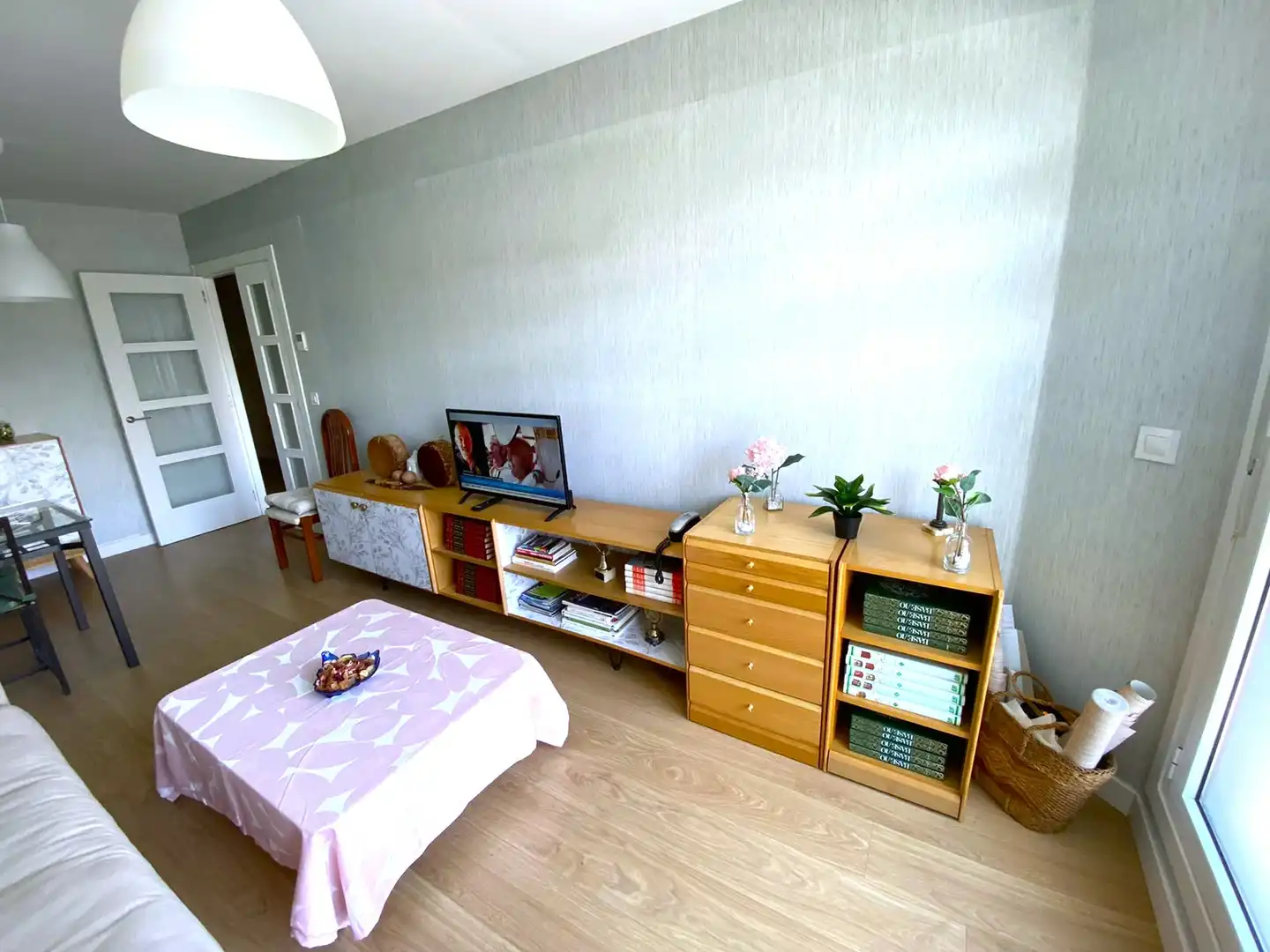 Living room of Flat for sale in Castro-Urdiales  with Heating, Private garden and Parquet flooring
