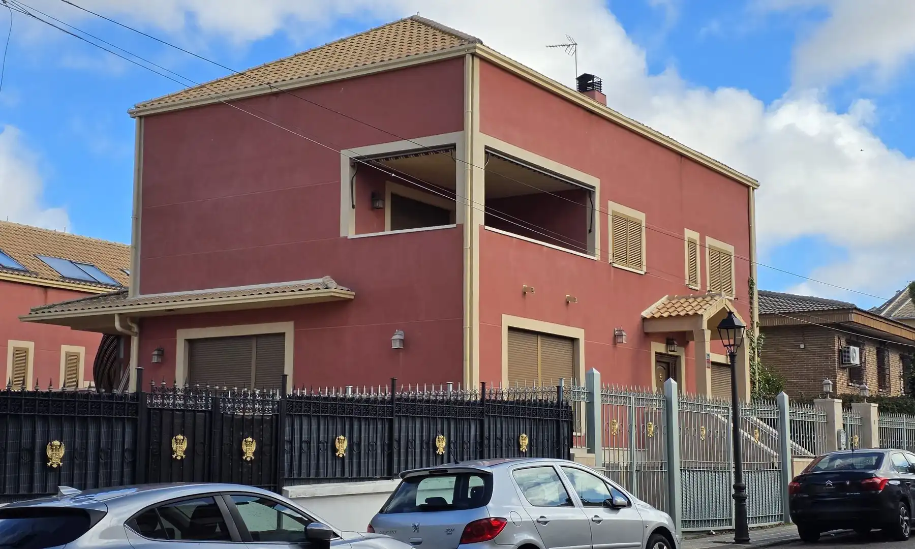 Vista exterior de Casa o chalet en venta en Aranjuez con Aire acondicionado, Calefacción y Terraza