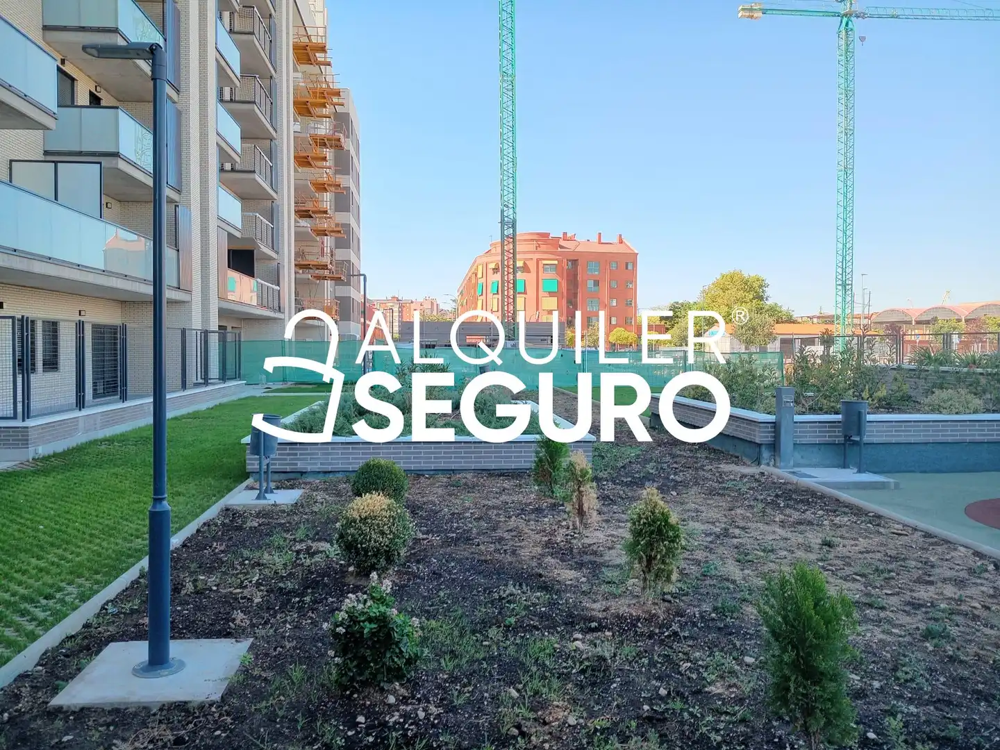 Vista exterior de Piso de alquiler en Valladolid con Calefacción, Terraza y Trastero