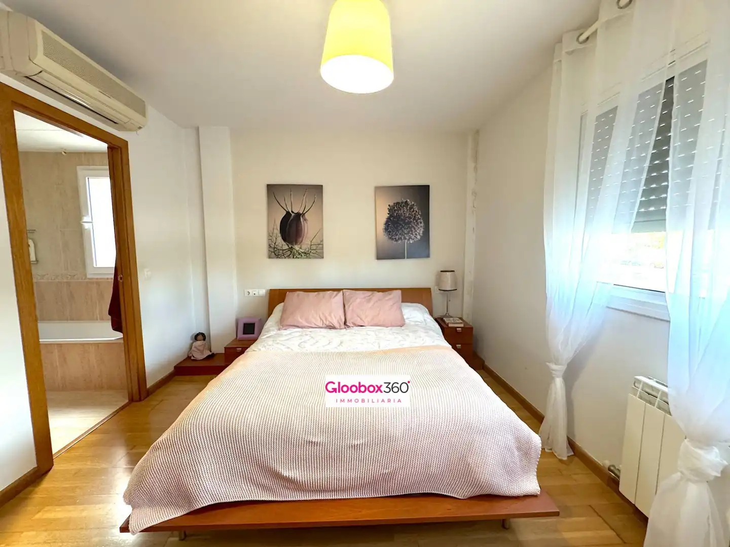 Schlafzimmer von Einfamilien-Reihenhaus zum Verkauf in Reus mit Klimaanlage, Heizung und Privatgarten