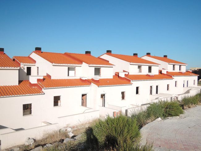 Vista exterior de Casa o xalet en venda en Ávila Capital amb Calefacció i Terrassa